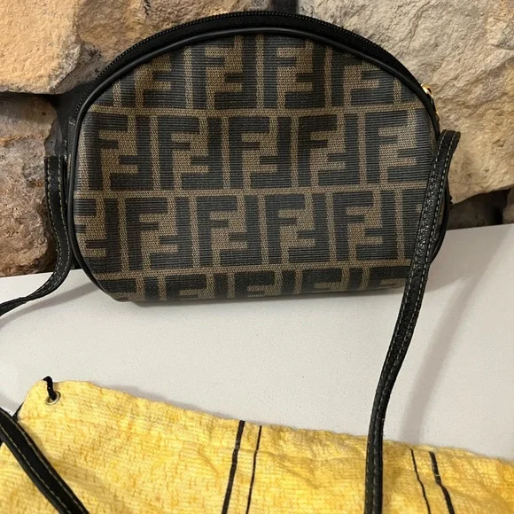 Vintage Fendi Zucca Mini Crossbody Clutch Bag - Picture 4 of 16
